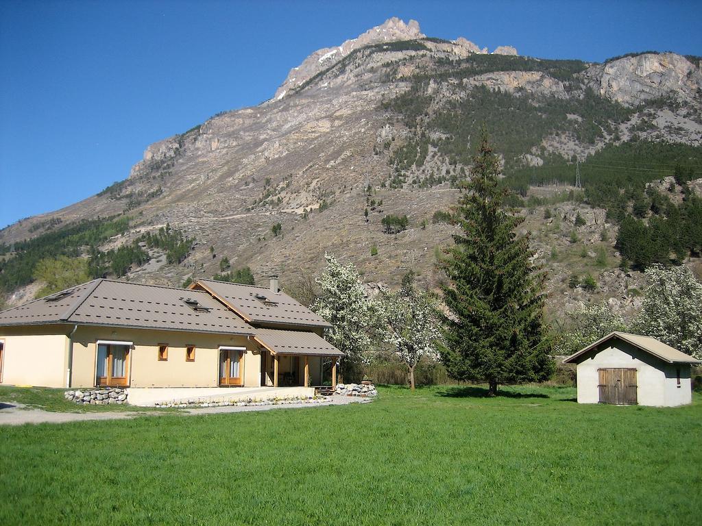Chambres D'Hotes La Pierre D'Oran L'Argentiere-la-Bessee Luaran gambar